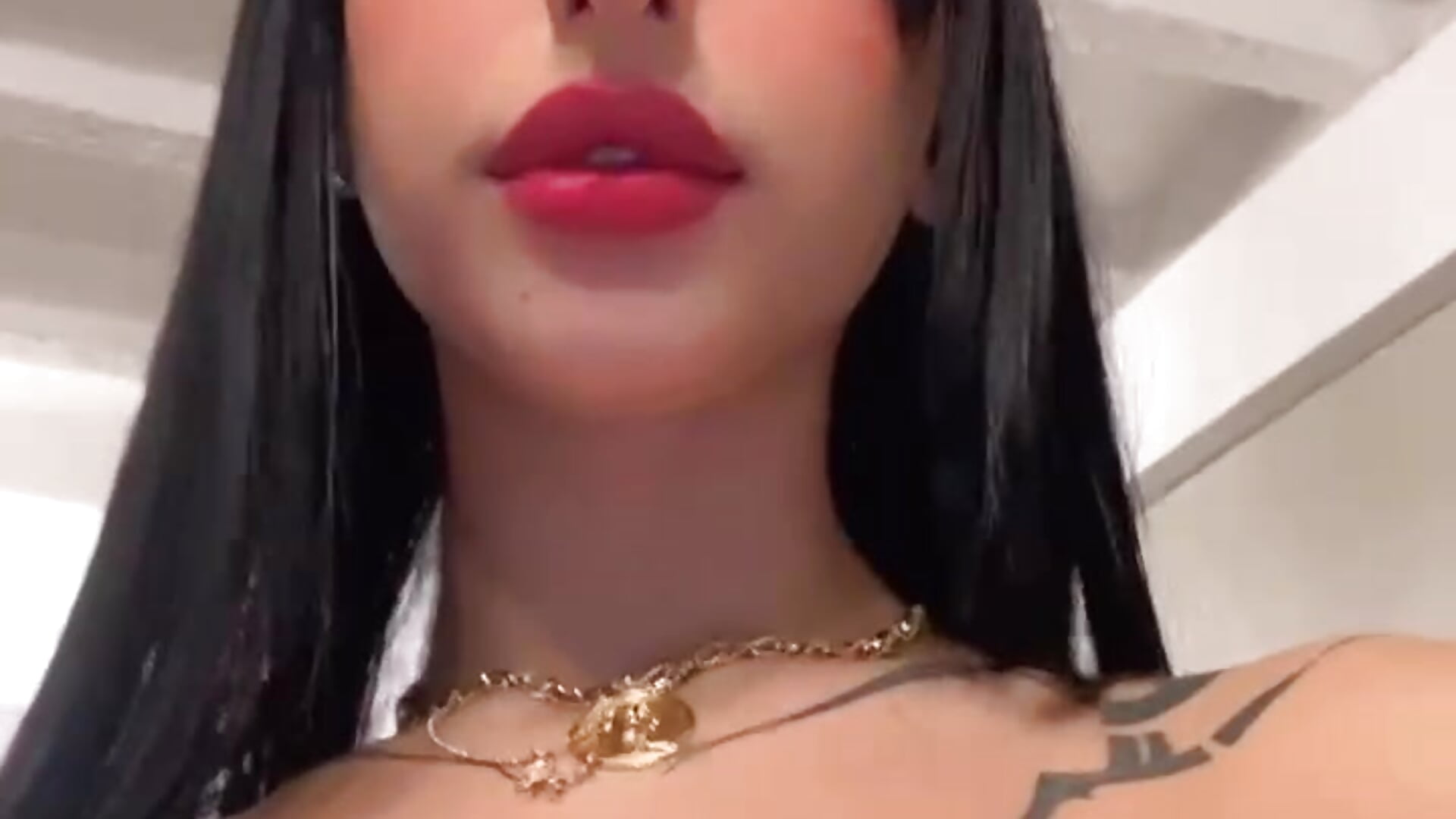 Candy titties – video modela na kameri MelodyAdamss