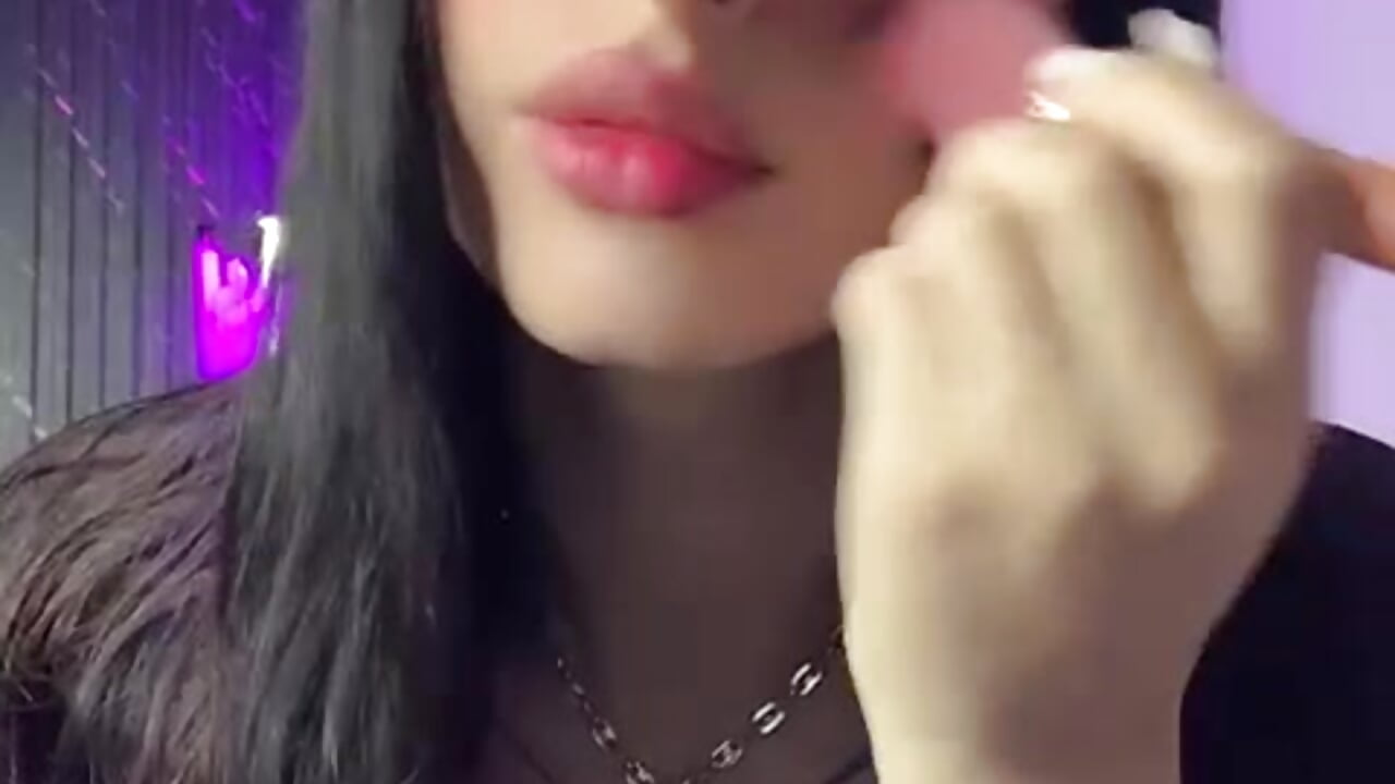 Pretty Girl – video modela na kameri MelodyAdamss