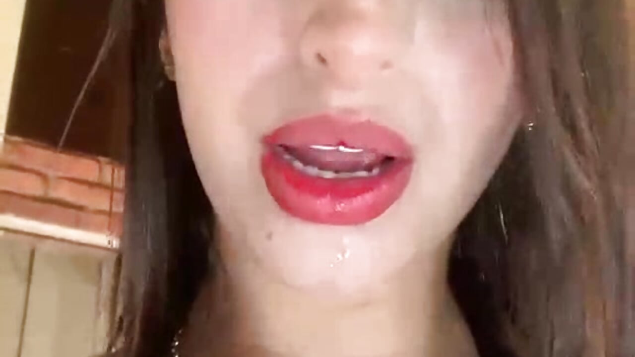 Let me feed you with my milk 😈 - MelodyAdamss kullanıcısının videosu