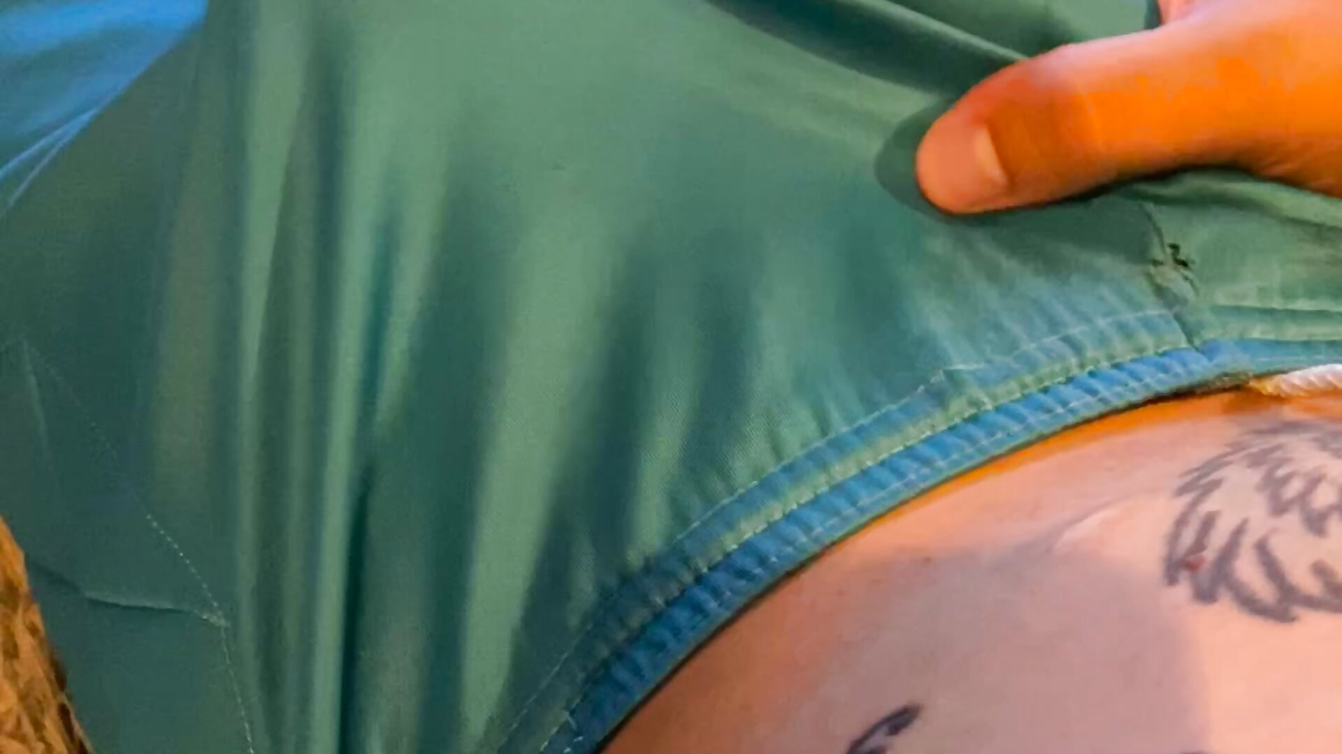 Ando caliente quieres leche en tu boca 👄 - video jhoanswett kameramallilta