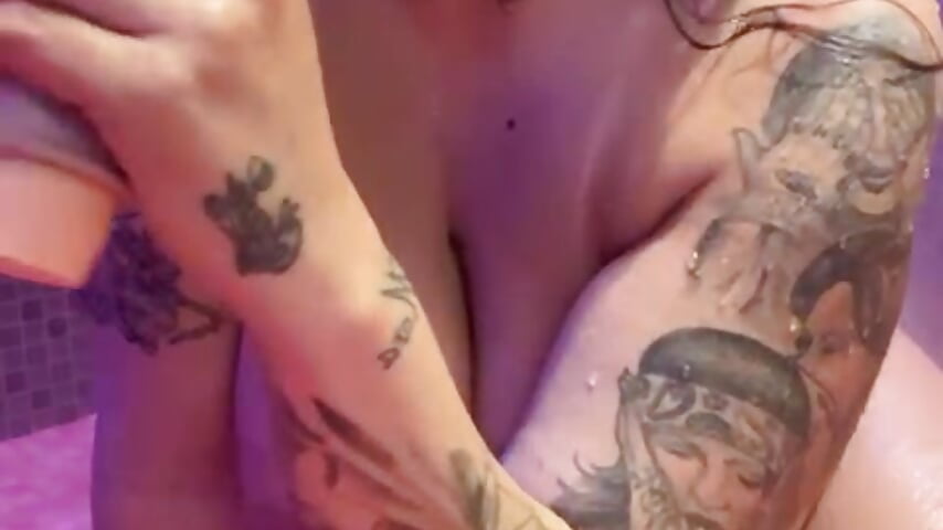 Masturbacao no duche