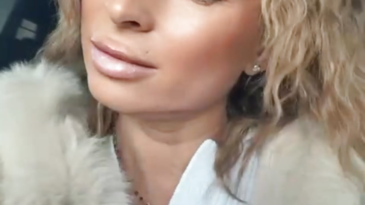 A real Woman－カメラキャストのMariaMilanの動画