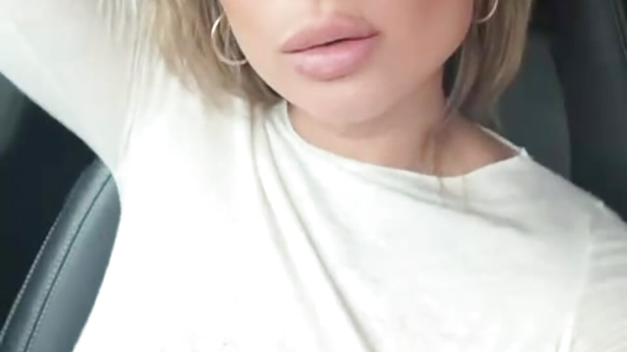 Ride with me? - Vídeo de MariaMilan, modelo de vídeos