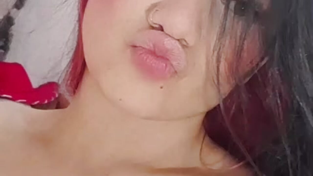 HOT AND SEXY - video by Chiara_tay cam model