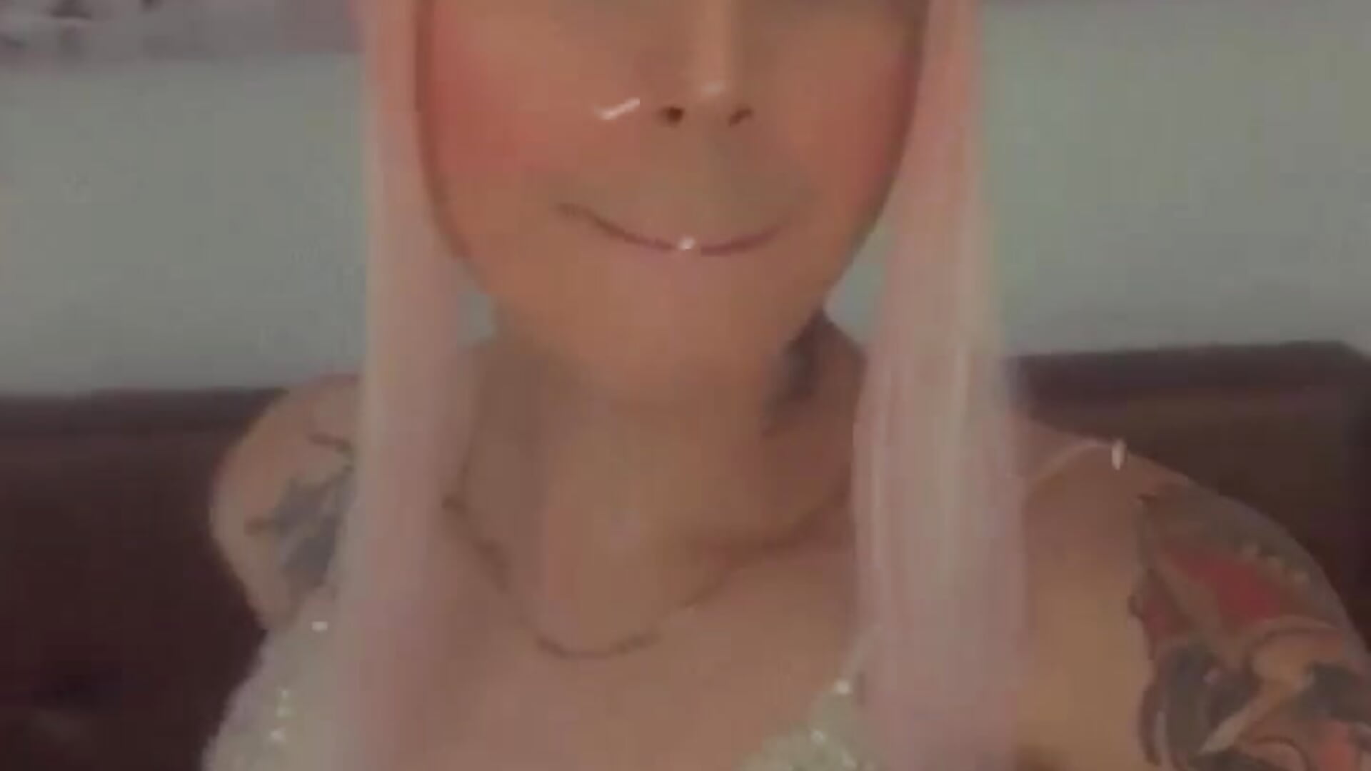 KISSES GUYSβ€π - video by mistres_sammy cam model