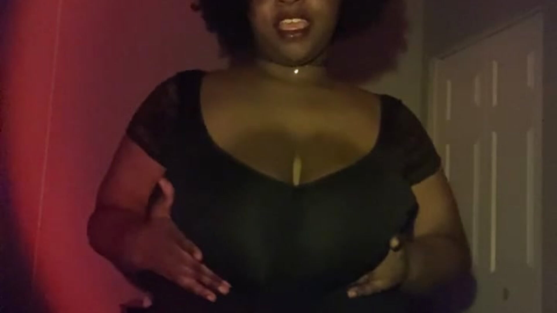Total Tease and a half🥵🍑 - video van Ireeenebean cam-model