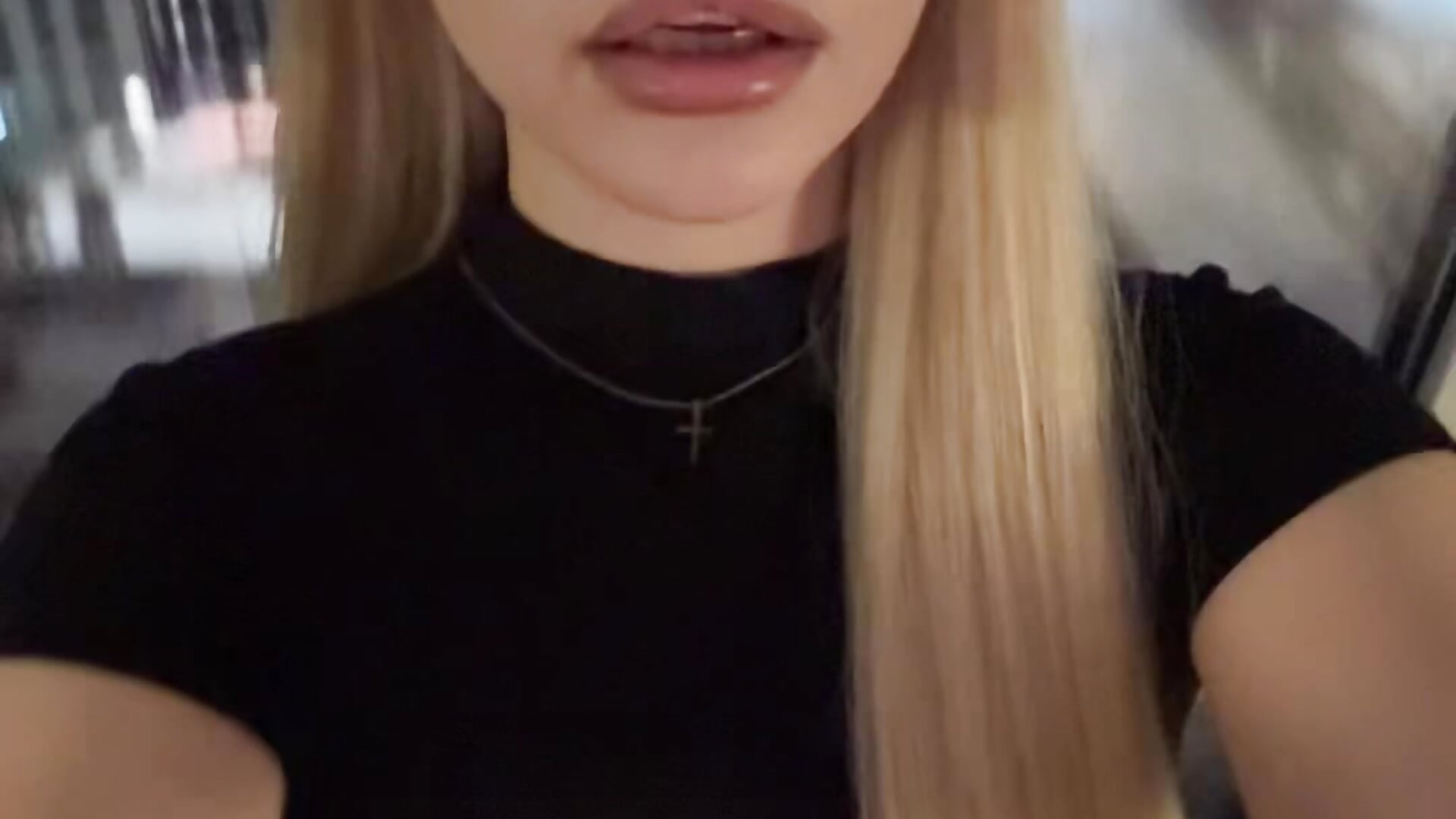 💋 - vídeo de la modelo de cam TinyTrixi