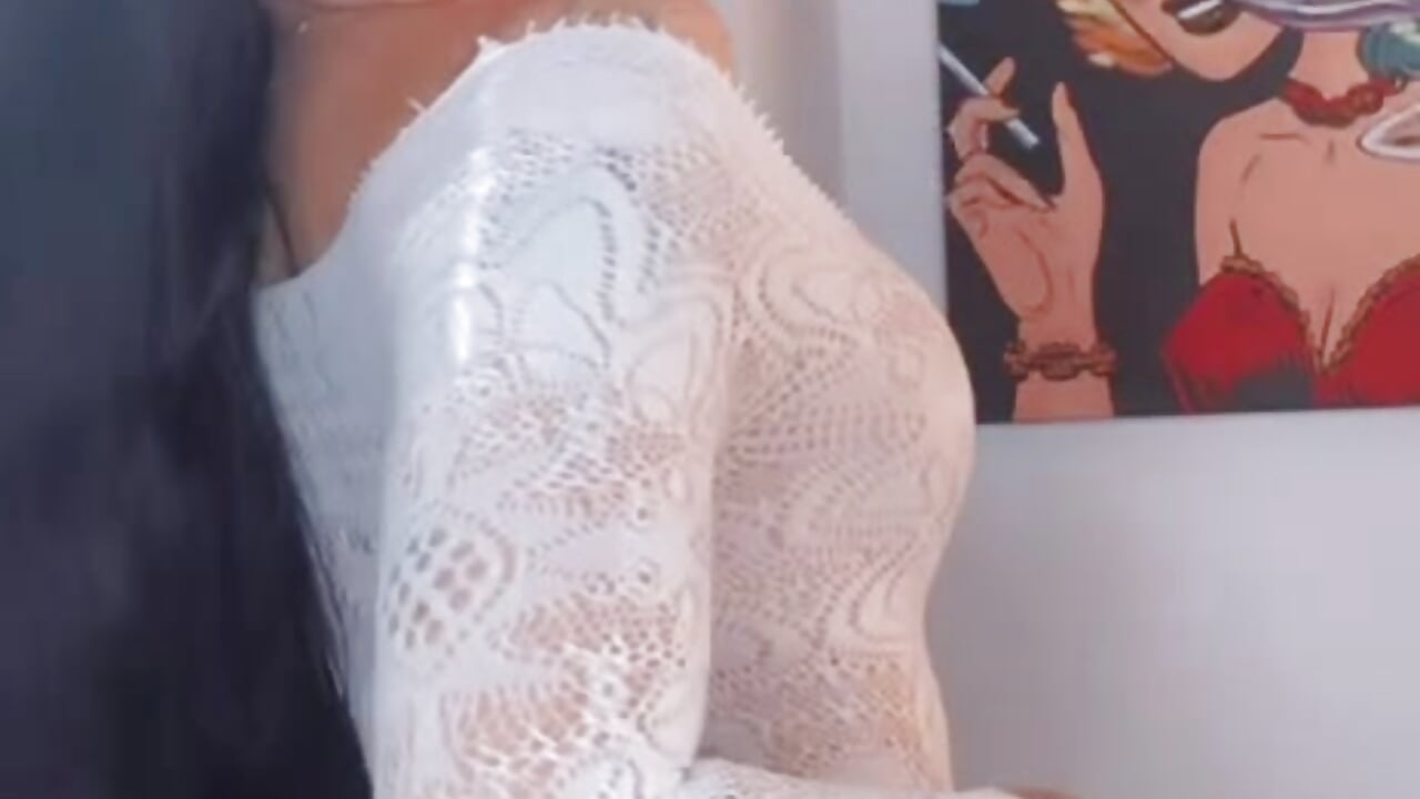 today white - video by msschloee_ cam model