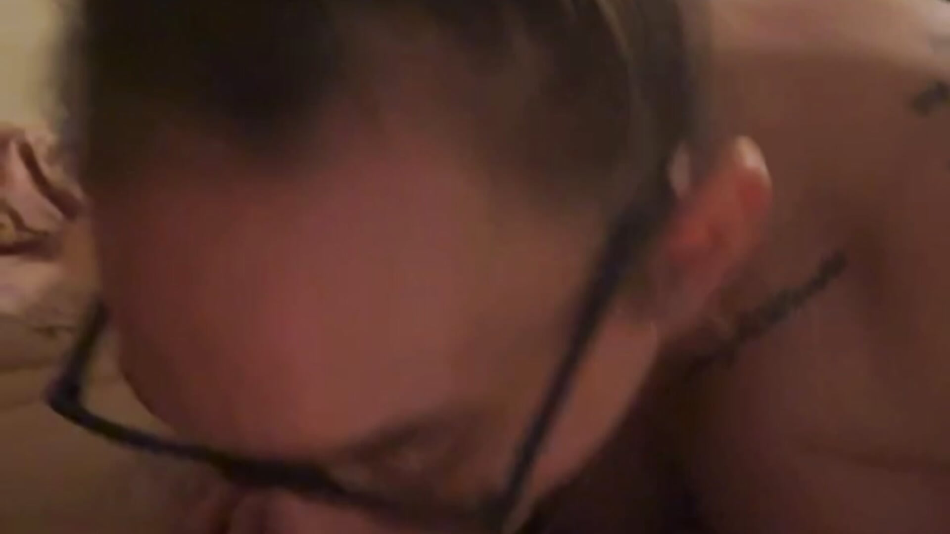 She ate the monster - VixyGang主播的视频