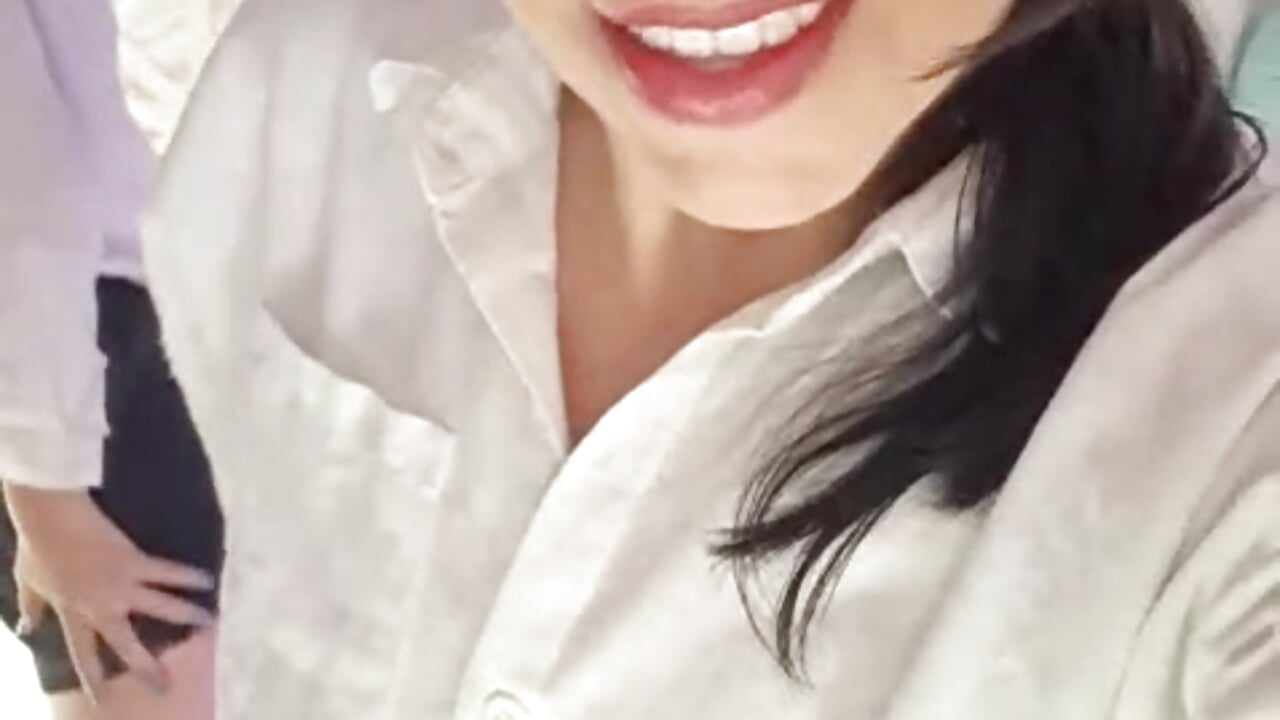 I'll be your naughty girl today - video by Bonnie__milf cam model