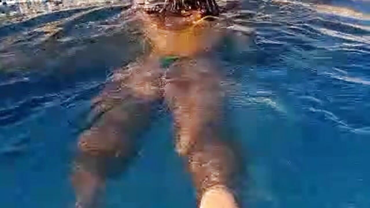 En el agua 💧😘 - nathcollyns adlı kamera modelinin videosu