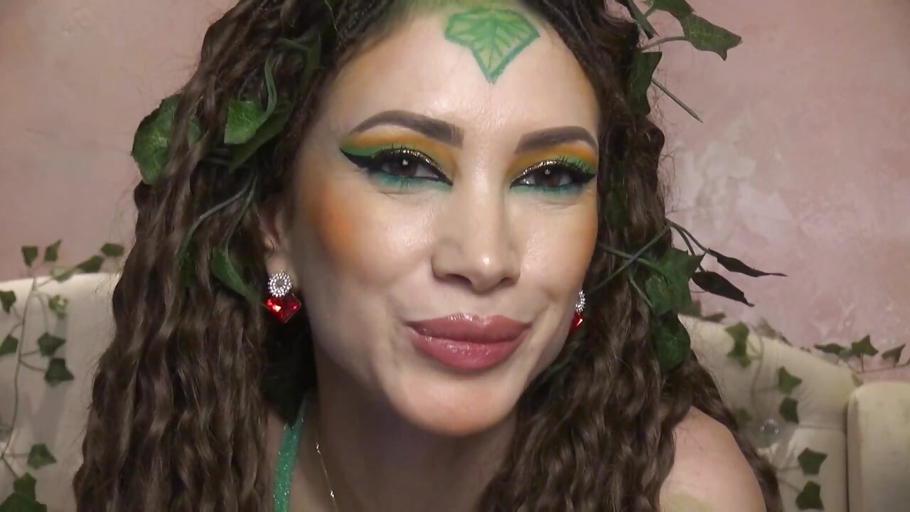 Poison Ivy feeding from your mortal soul - video by AngelaDevins cam model