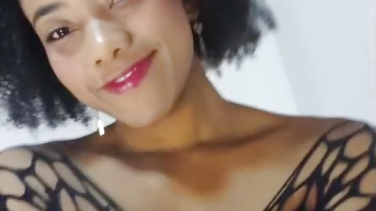 Kisses me - video by Juliette__3 cam model