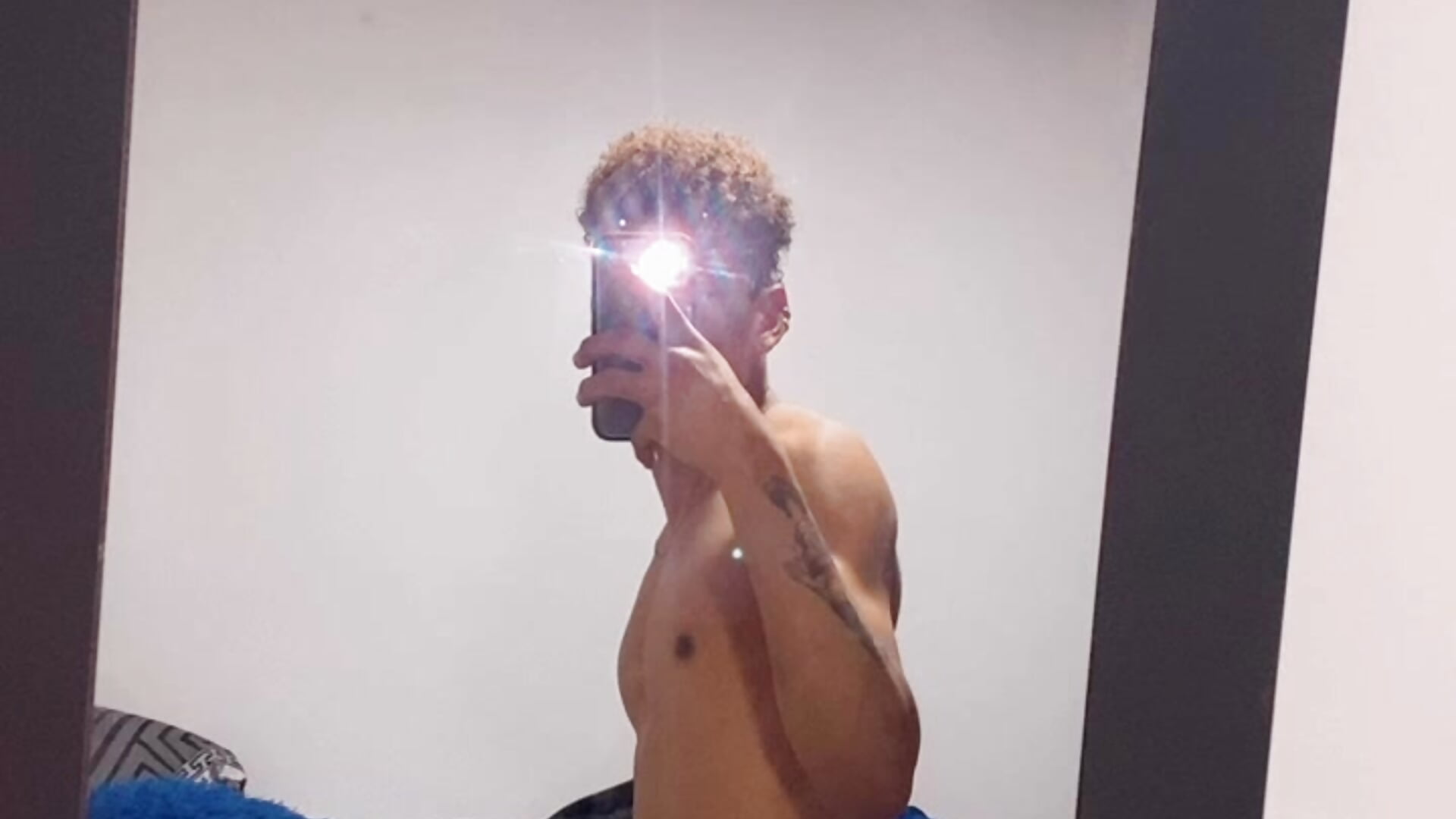 😍– Edisson_C kameramodell videója