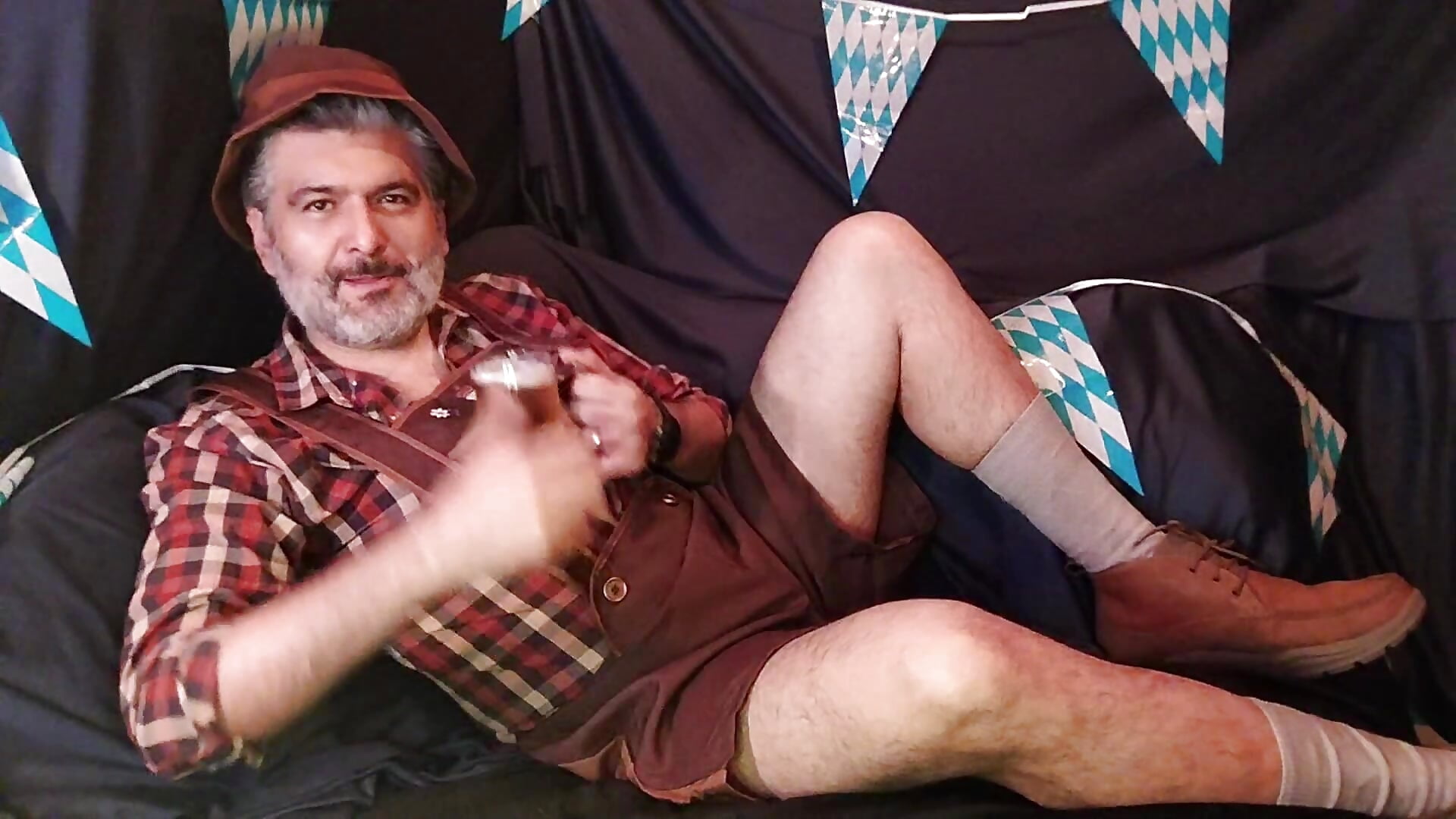 Oktober Fest! Bavarian Daddy! - vídeo de la modelo de cam BushBator