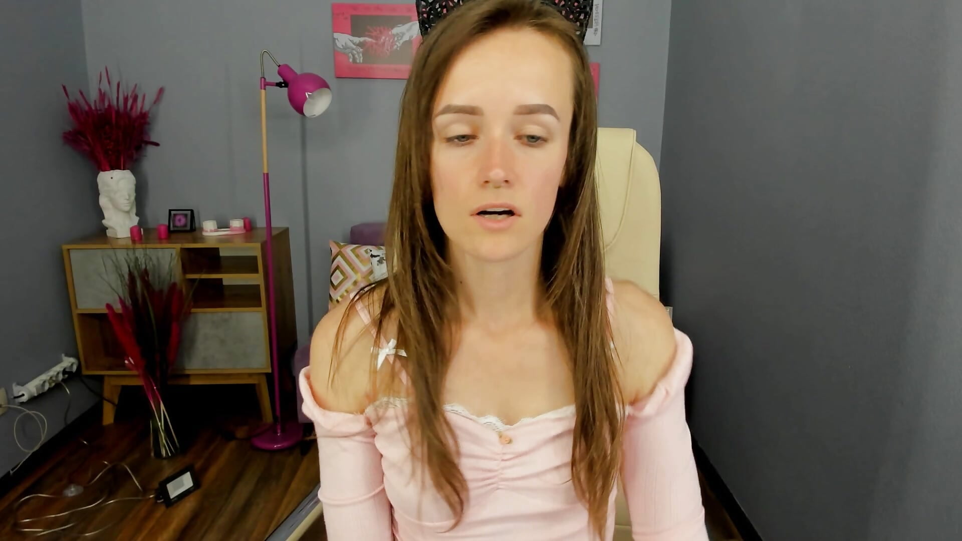 I invite my friends to the river in contriside but something going wrong... - video by FrancescaCollins cam model