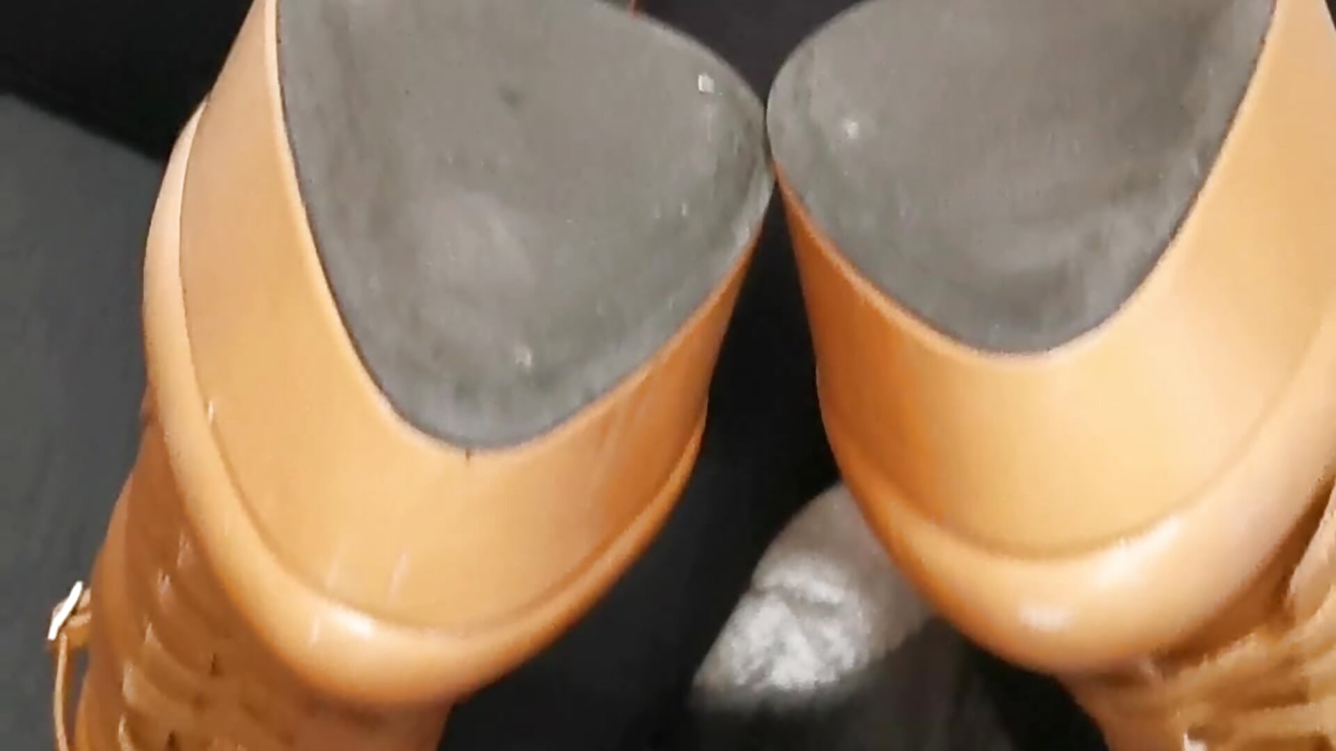 Schön meine Titten vollgewichst 💧😍 - video by HotElena cam model