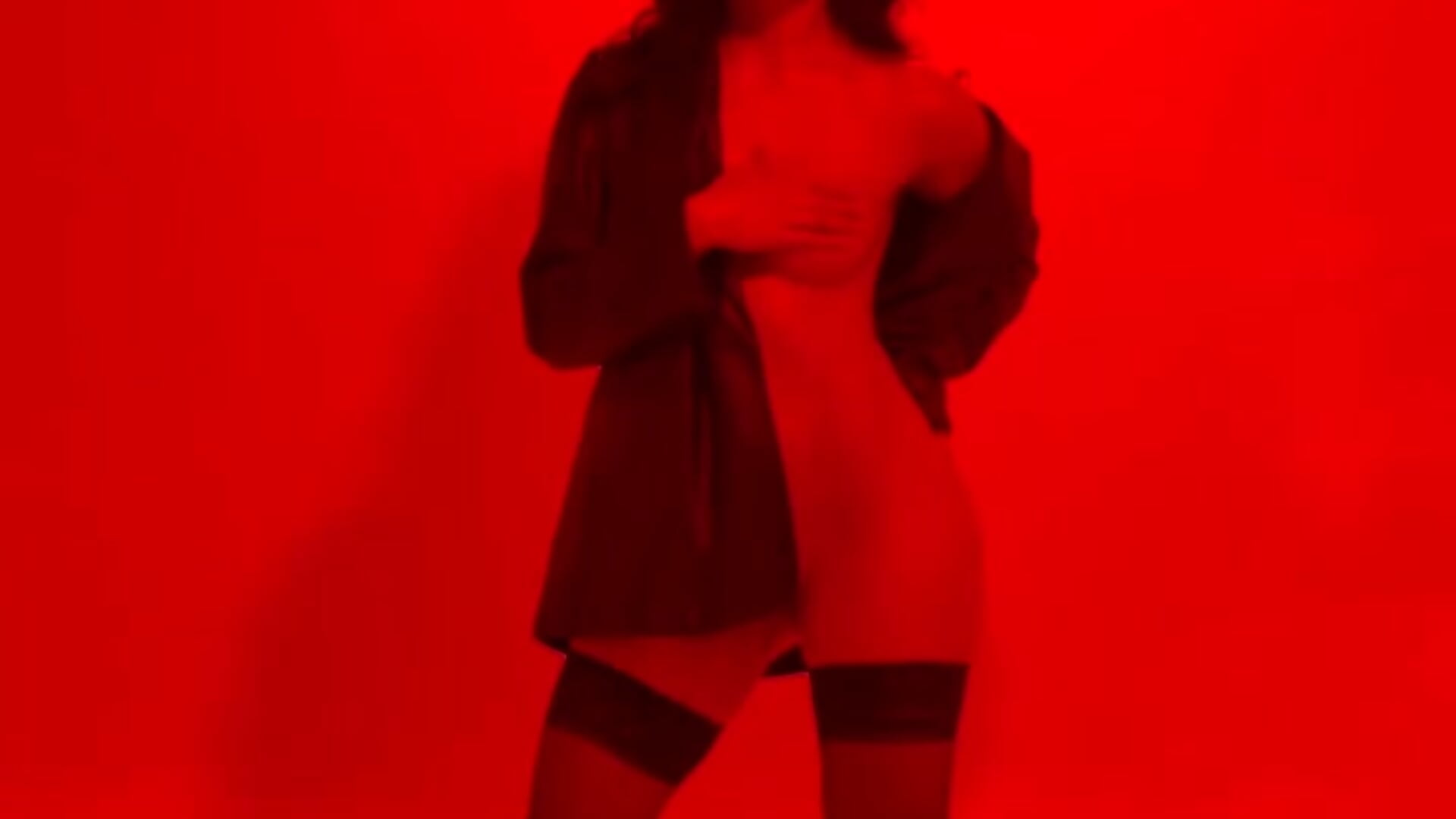 Something about my next exclusive session for you 📷