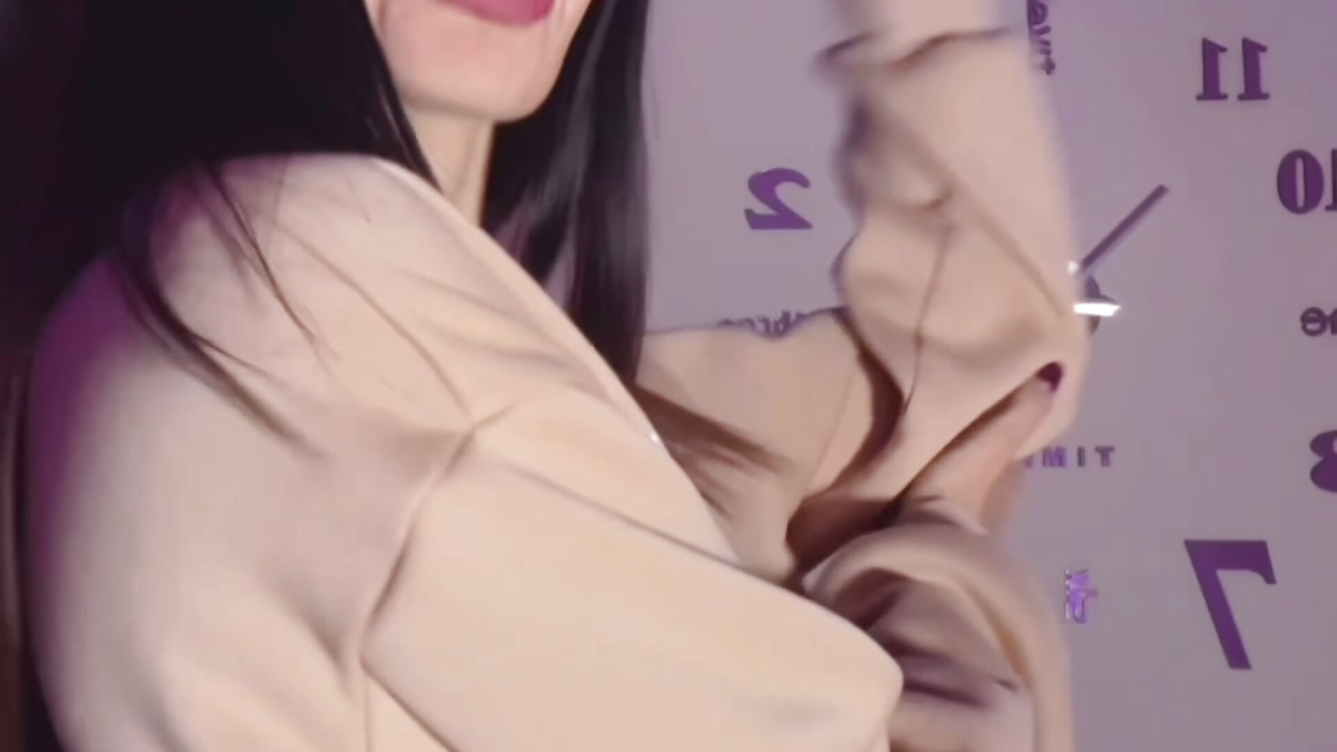 Changes 🌪️💇🏻‍♀️ - video by Lady_Charme cam model