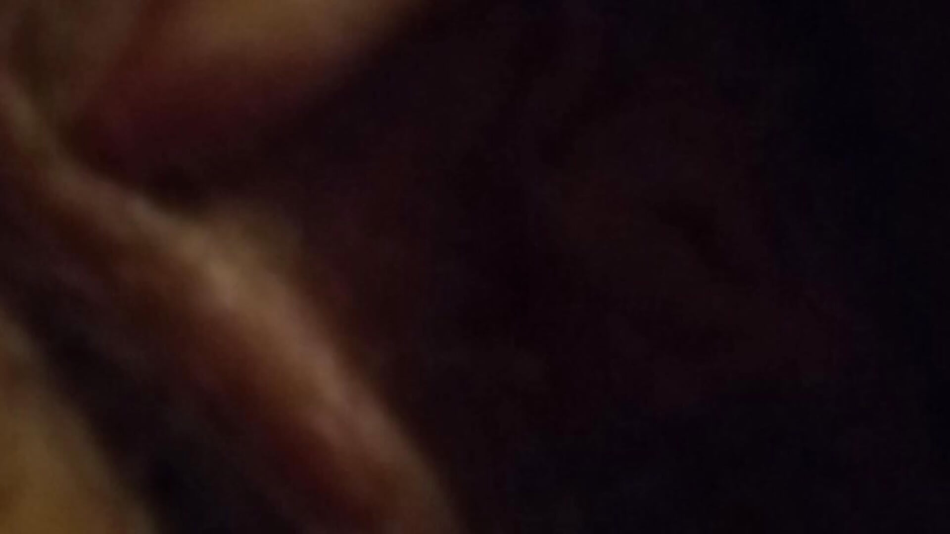 Pussy play - vidéo du modèle de showcams Aphroditi_apo_Kriti