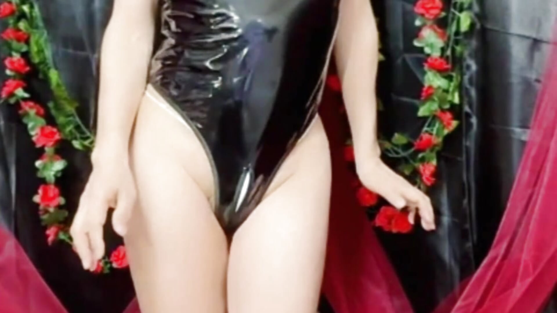 New sexy stretch - відео від вебкаммоделі lunoryn