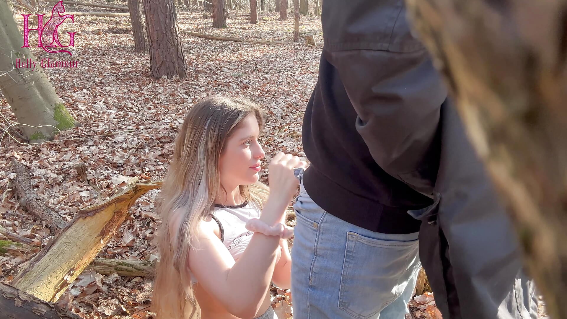 Outdoor Blowjob Wald und SEX - Video von Holly-Glamour Cam-Model