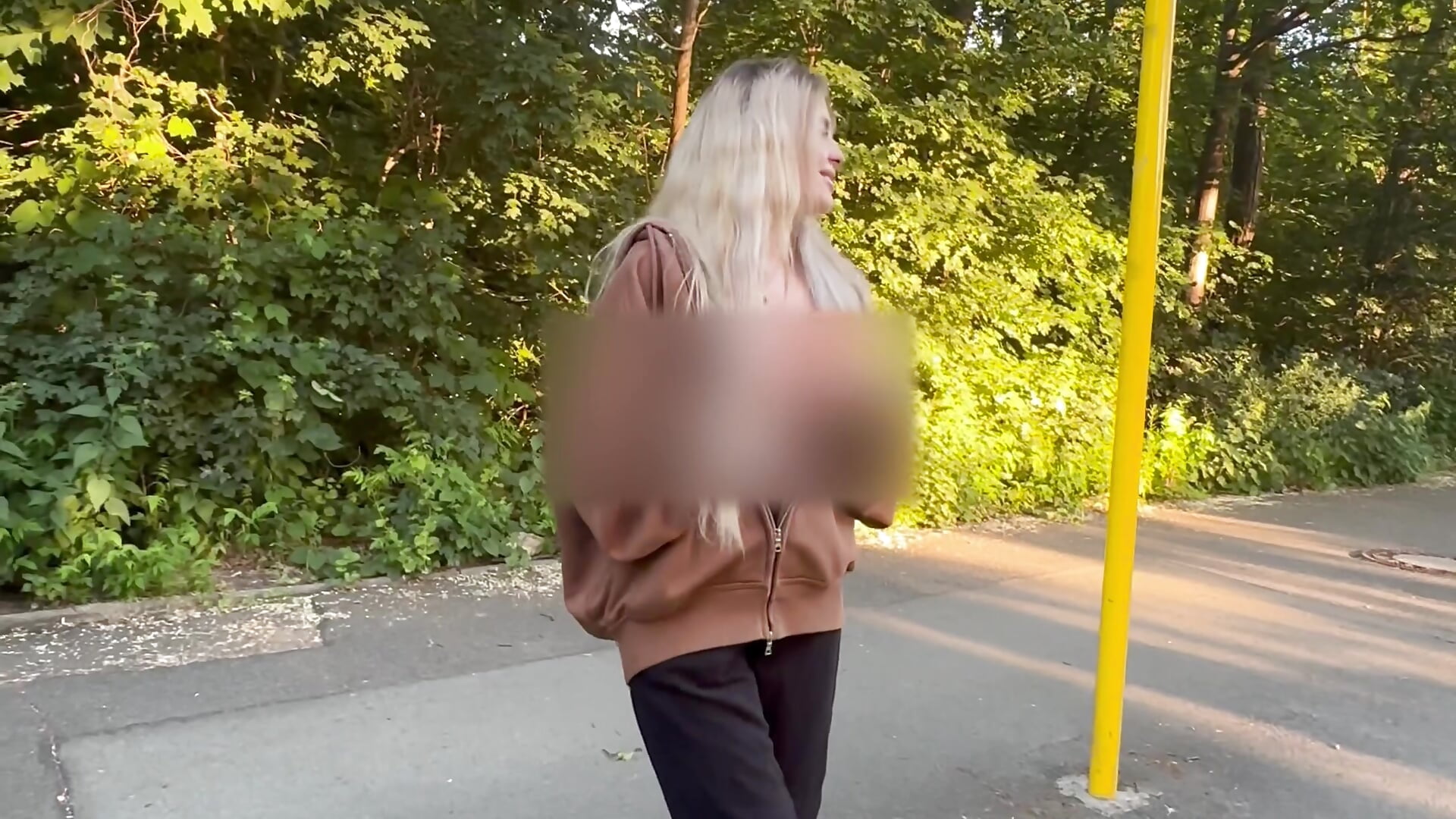 [Preview] Gave a Stranger a Blowjob at the Train Station on My Way Home and Let Him Finish in My 👄