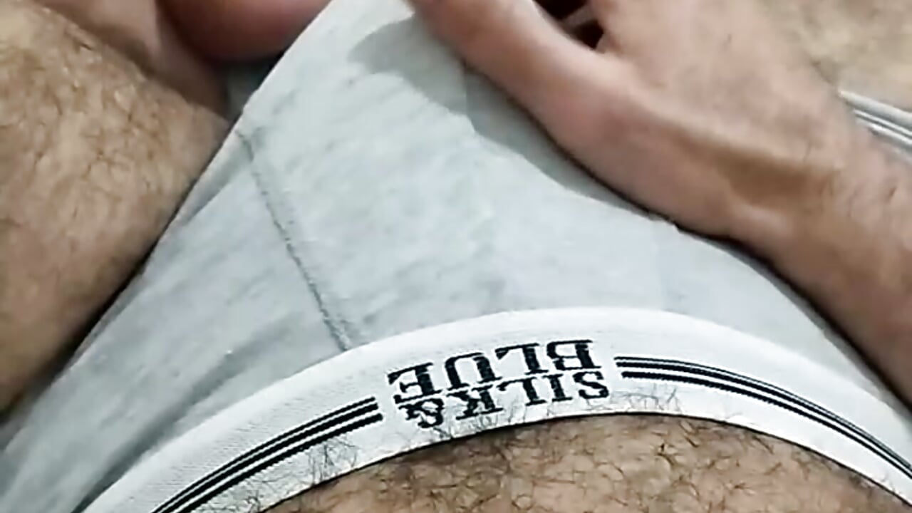 [7 Aug 18:33] Public Show - video by pedram95 cam model