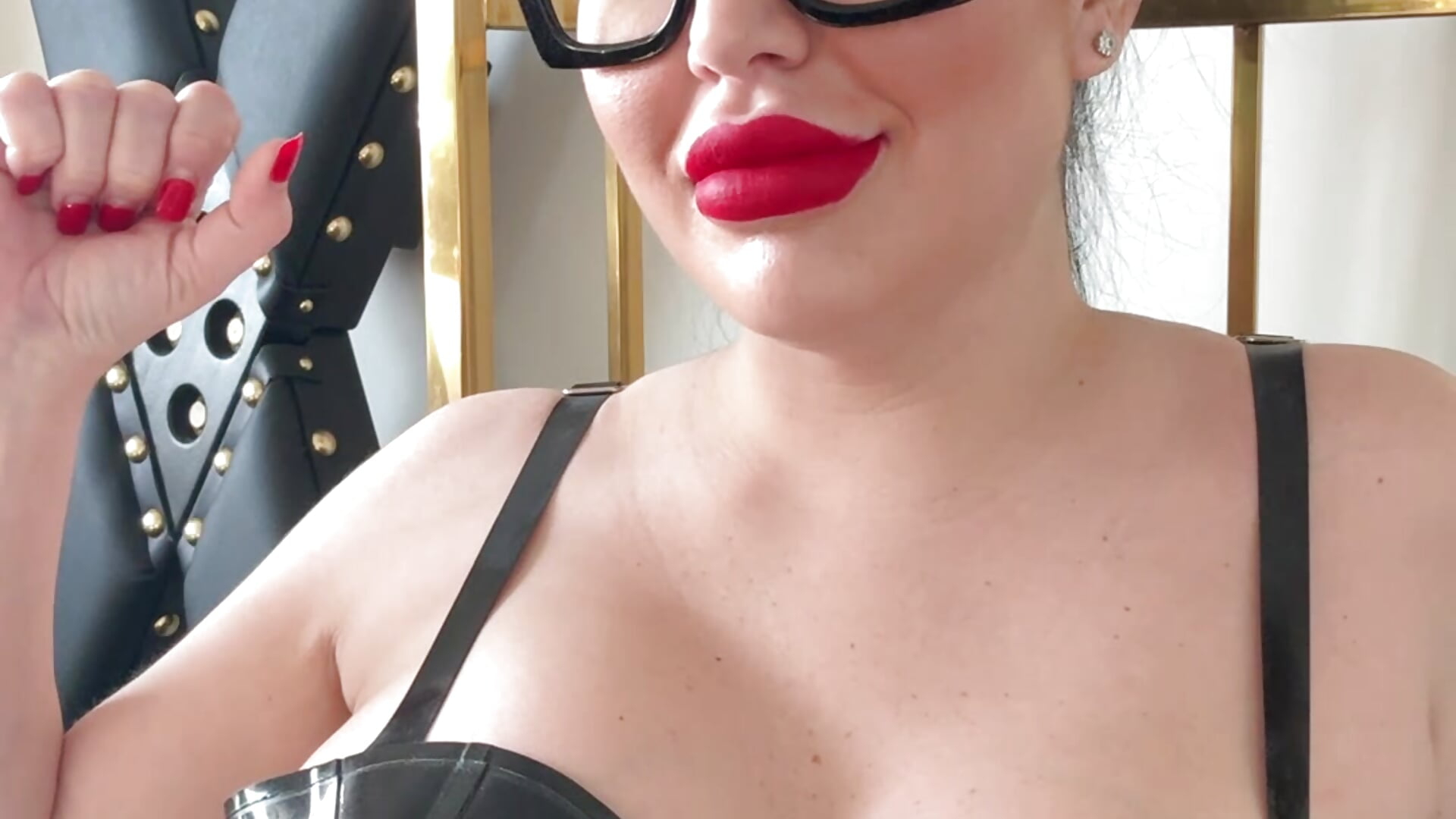 The sound of my latex makes you weak. - video by yourgoddessangela cam model