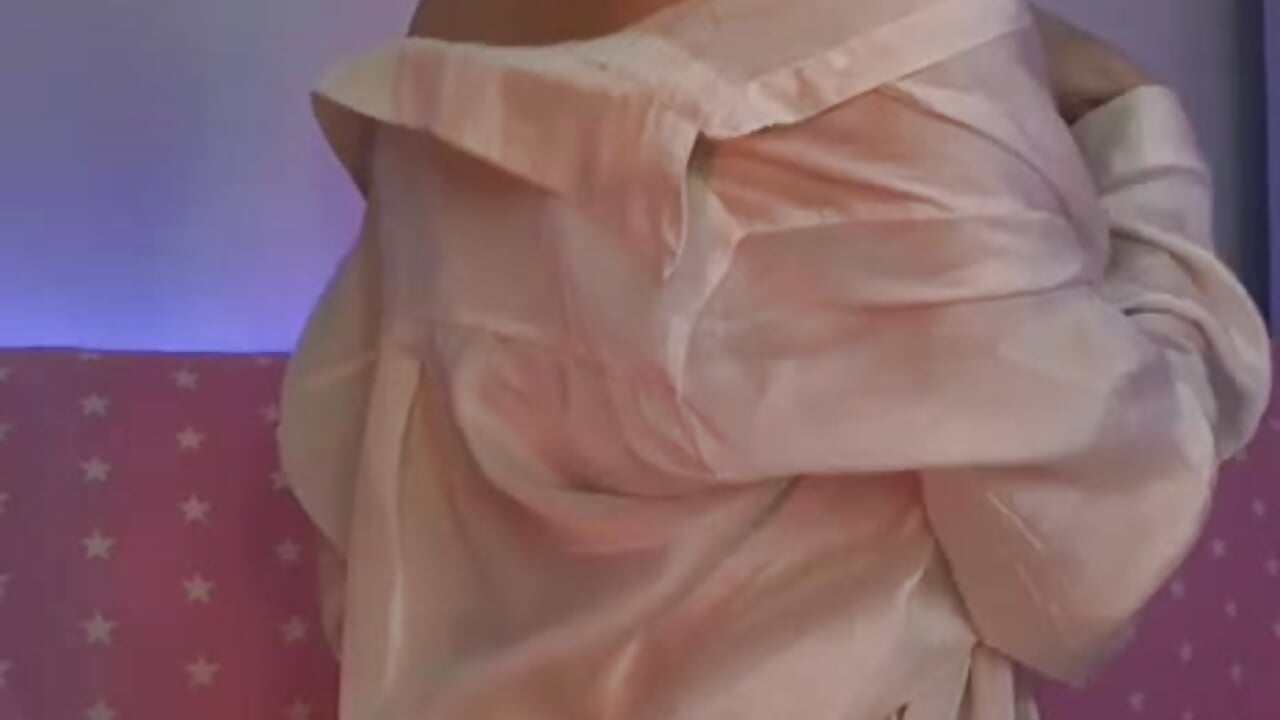 Should I drop the shirt? - video by Mermaid_Melody cam model