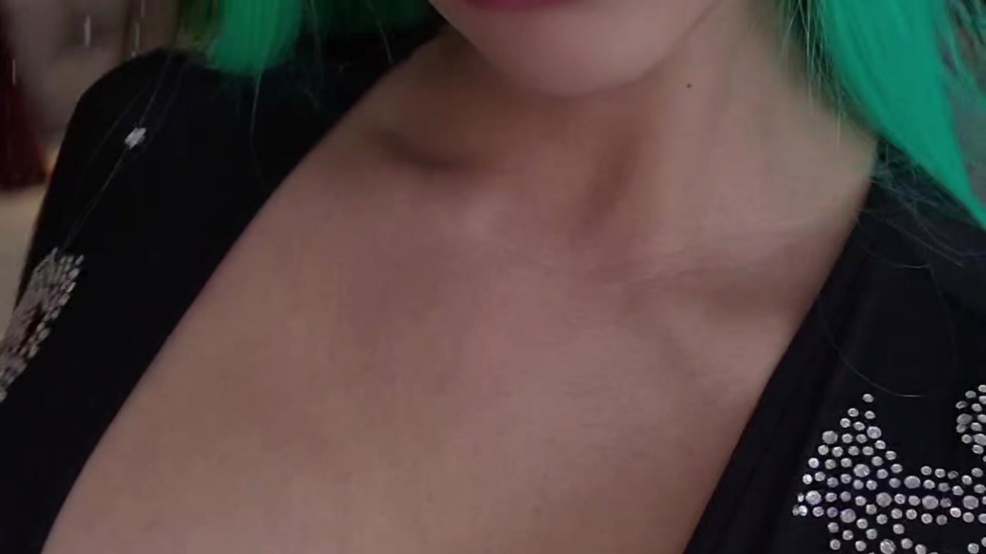 Green hair 💚 - video by Milana_smirnov cam model