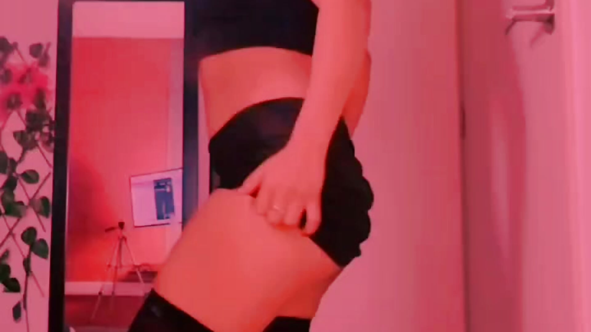 A good dance and then fuck! – video od webkamerové modelky agatadelphine