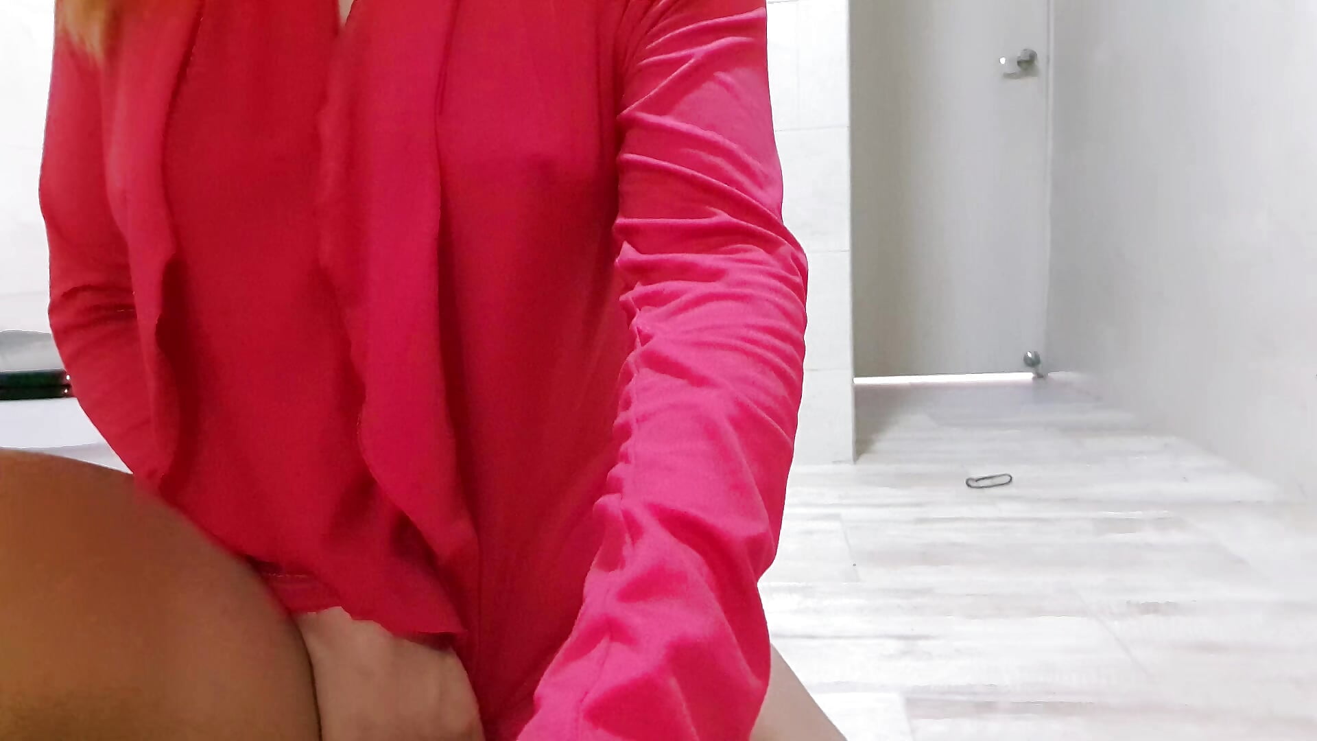 I hit my pussy to warm up – video od webkamerové modelky agatadelphine