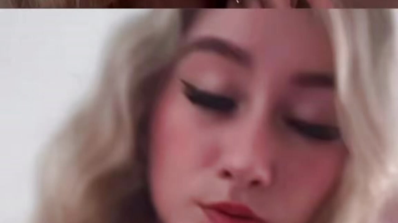 I have a mind that provokes... and a look that doesn't tell all my secrets. 😉🖤 - video by MaryDeniro cam model