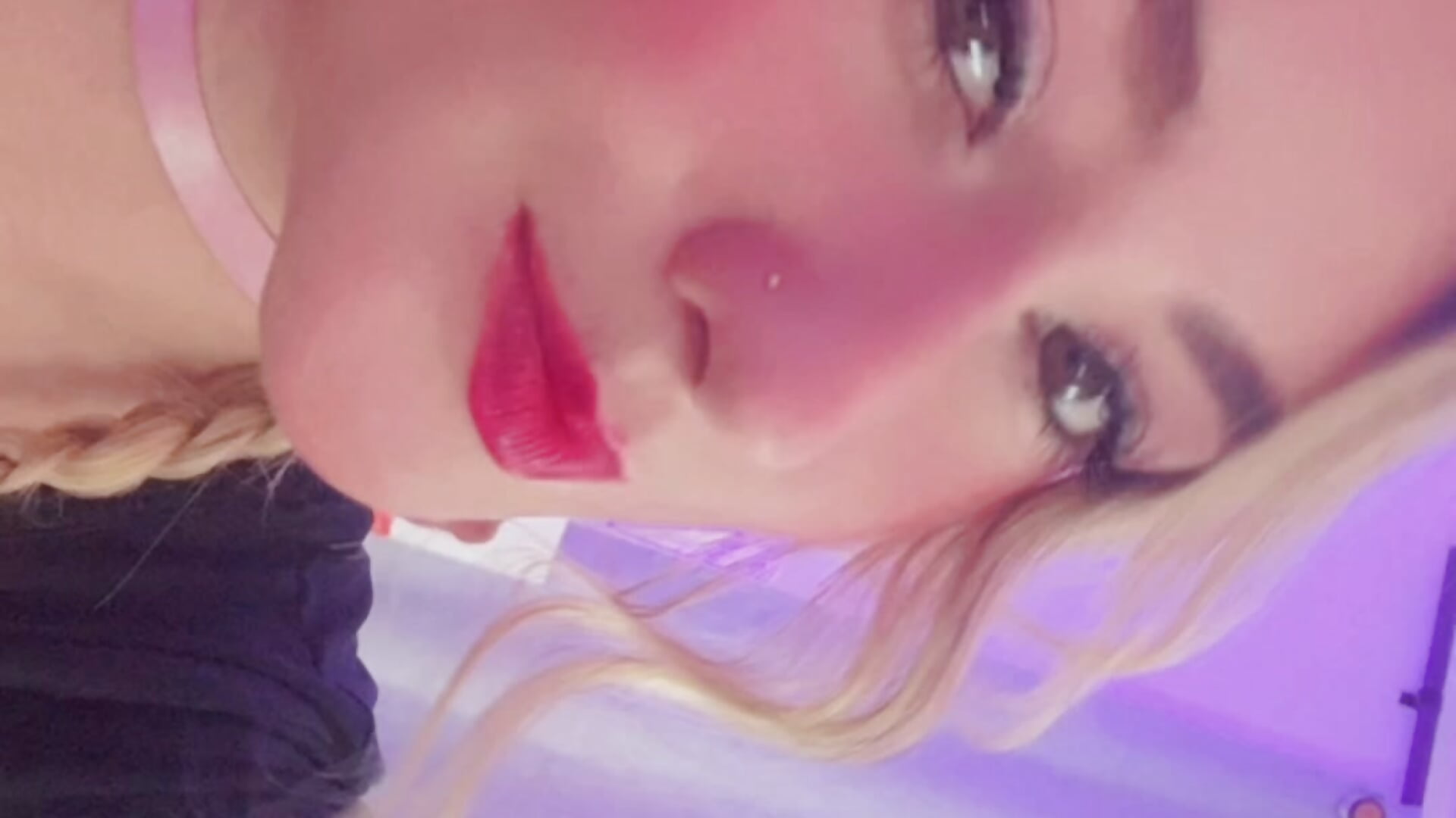 🩷💜 - video by MaryDeniro cam model