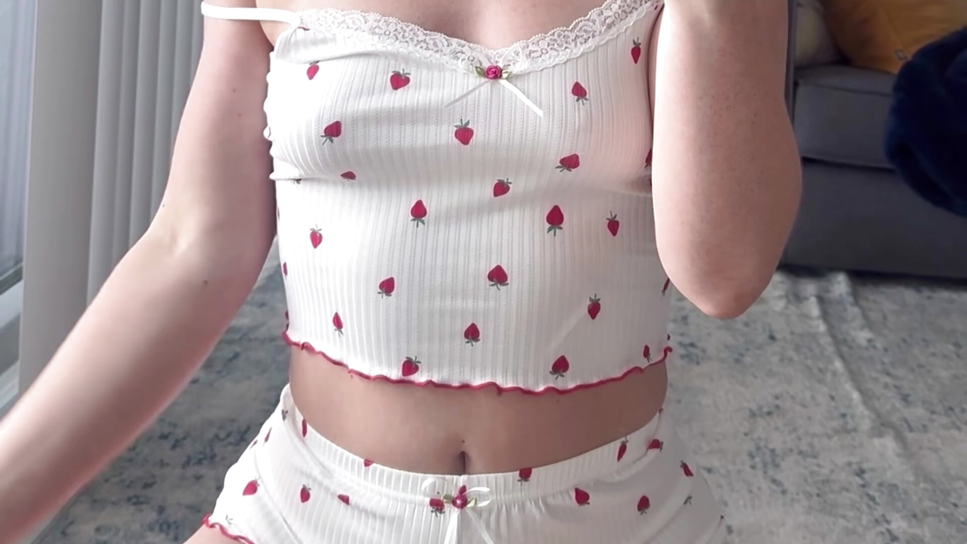 morning tease 🍓– MissFitMargo kameramodell videója
