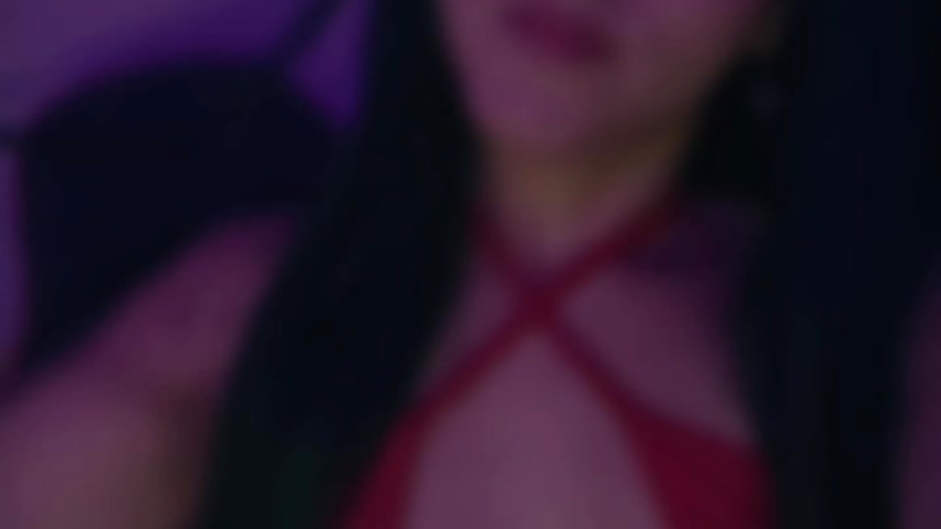 1000080963 – video od webkamerové modelky IamCoral