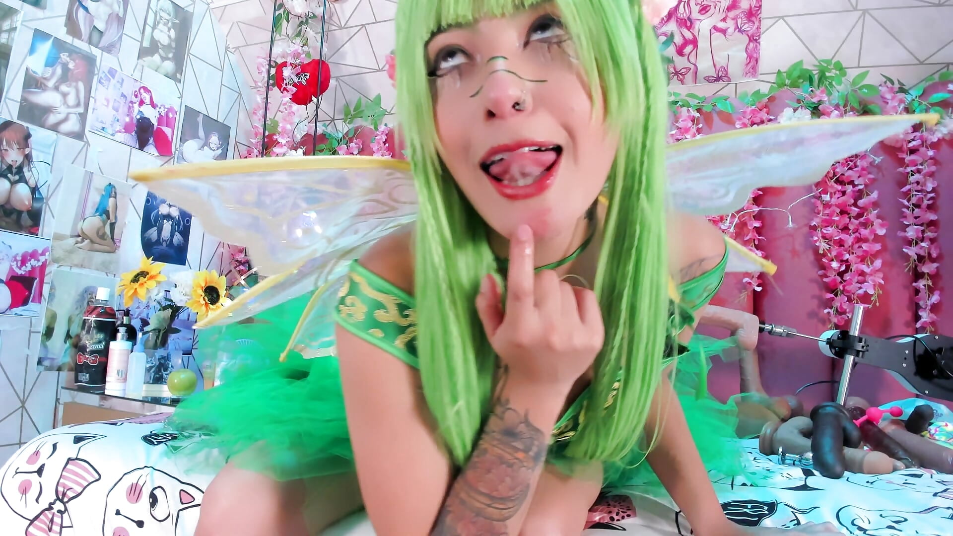 your sexy desire maker – видео вебкам-модели Alicebenett