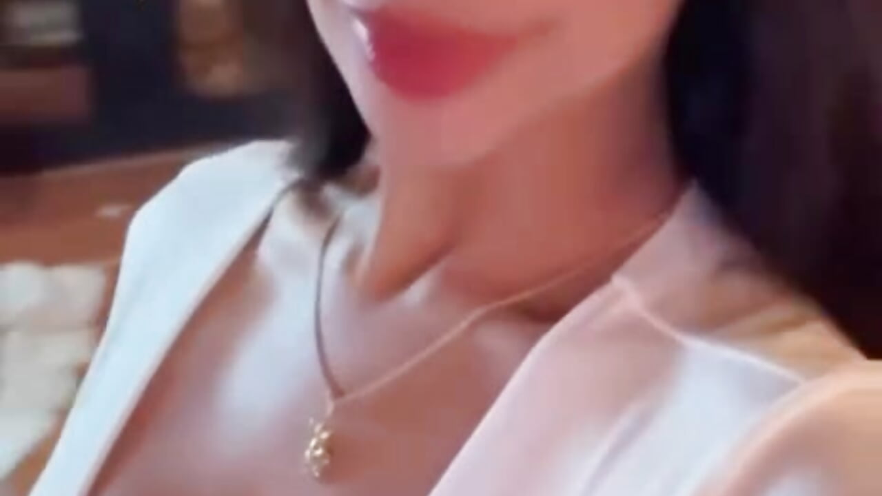 IMG_7330 - vidéo du modèle de showcams IzzyWild