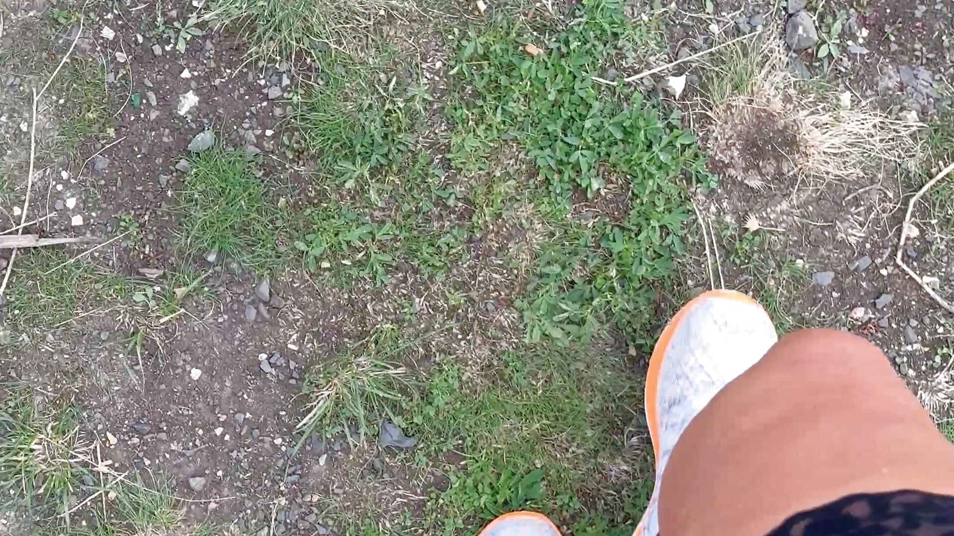 ☀️ my athletic legs and sports shoes outdoor☀️ nohy a sportovní boty venku v přírodě ☀️ – video od webkamerové modelky SexyBella41