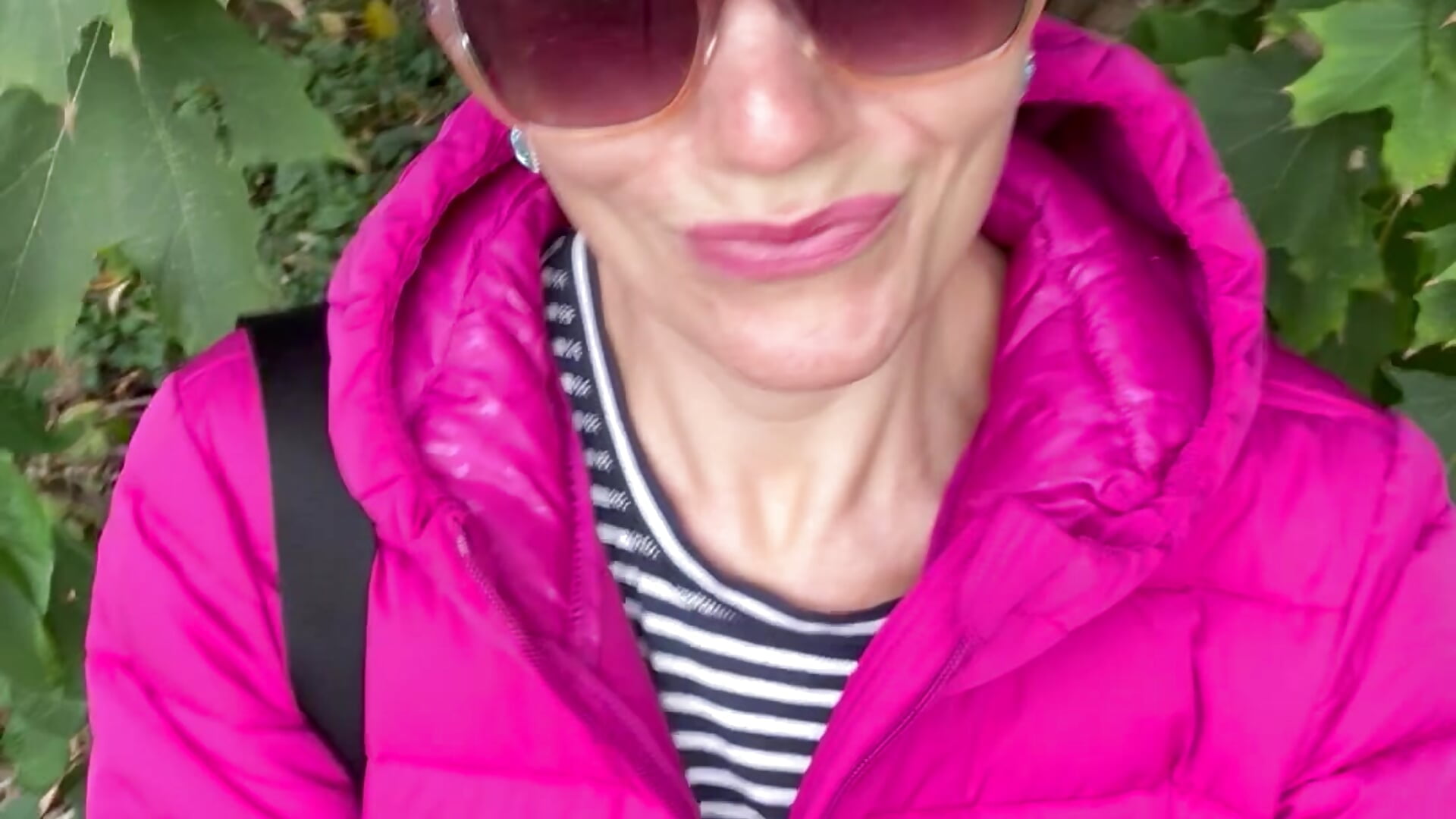 Outdoor kiss 💋🍀 - video by sexywildcat40 cam model