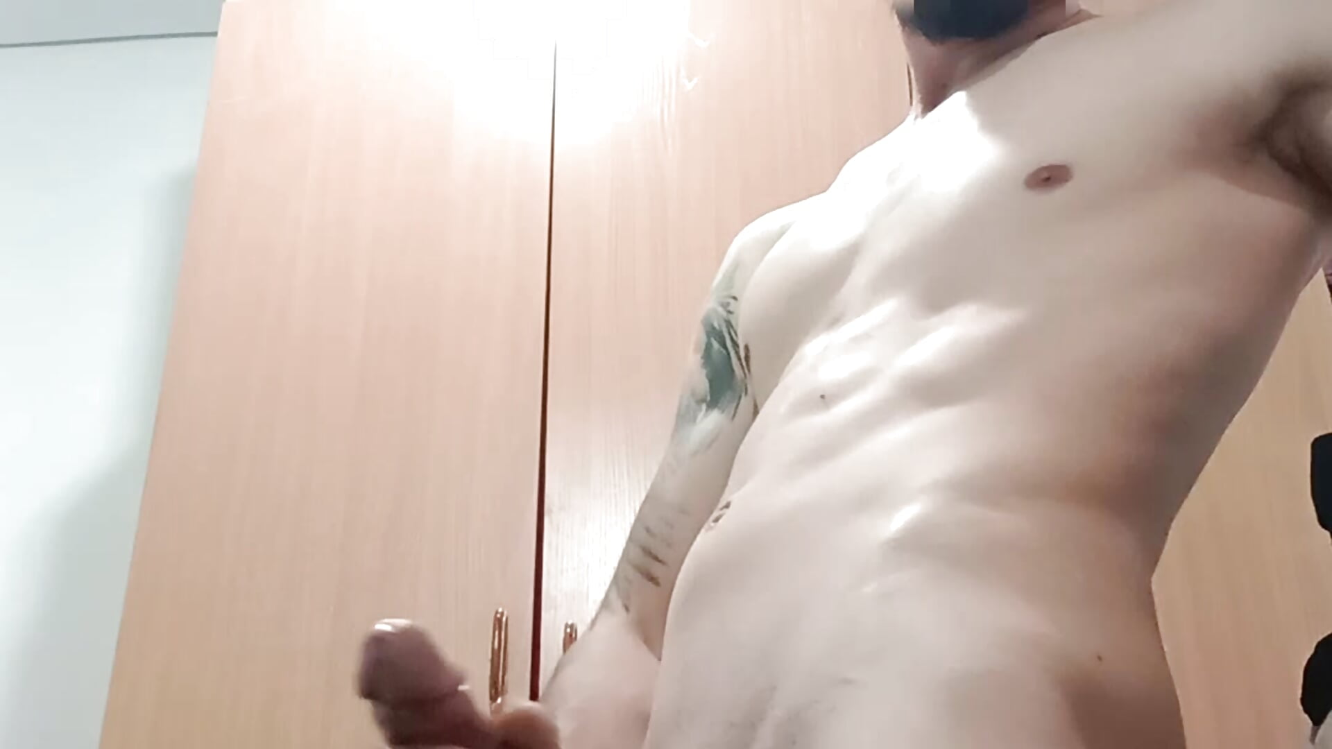 cum shot on knees 🛏️💦