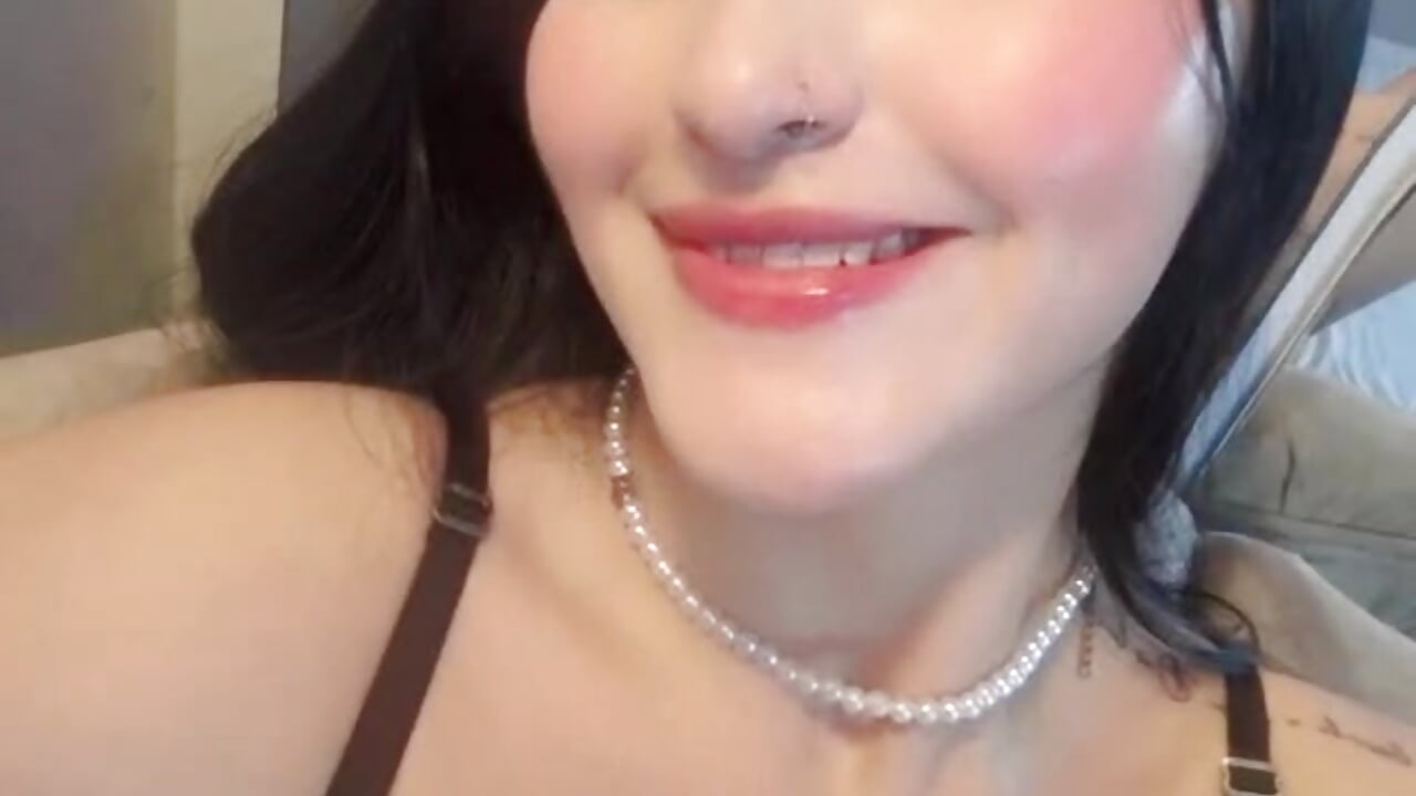 Hey Guys!! - วิดีโอโดย miel_gomez โมเดลแคม