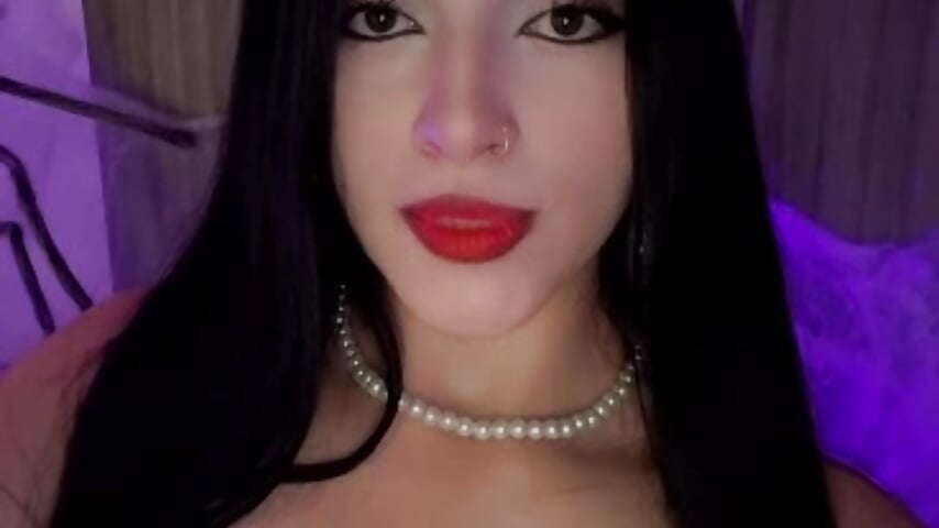 🖤 ​​A lady like me shouldn’t be alone in this dark room. - video oleh miel_gomez
