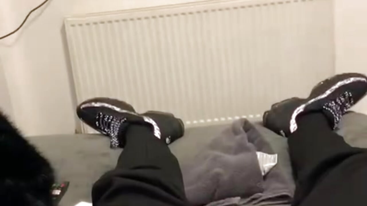 (5)FOOT WANK 🦶😅😈 - video di Irish_BarbieMilfx modella di cam