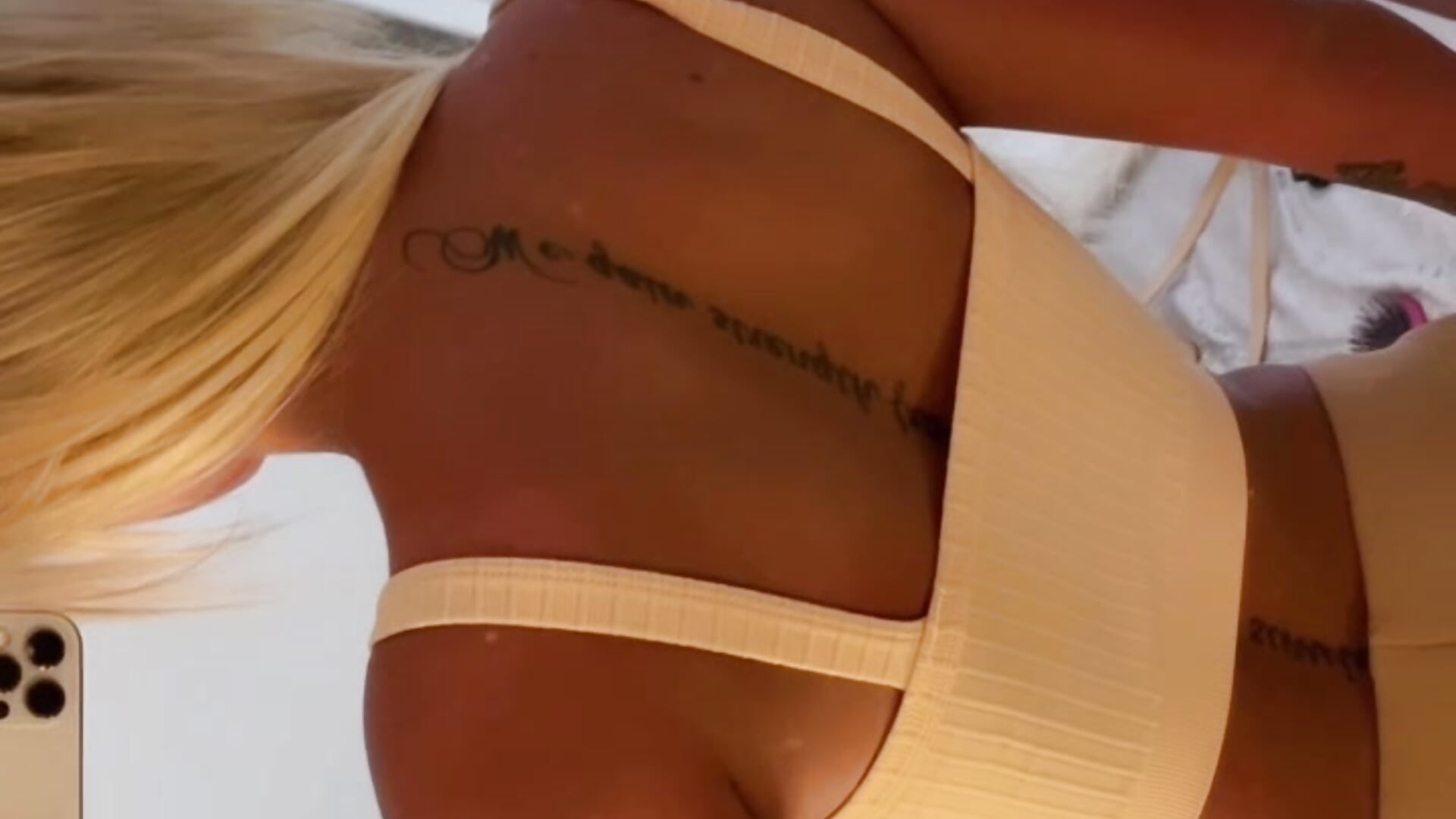 SUBSCRIBE TO FAN CLUB 😈 - Irish_BarbieX 的视频