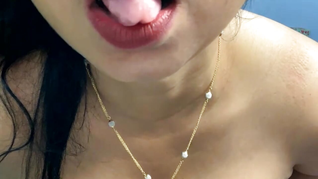 Fucking hard nipples with me playing crazy 🐻