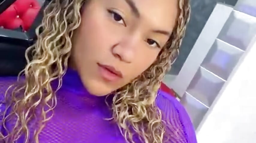 😍 - วิดีโอโดย Cristal_War โมเดลแคม