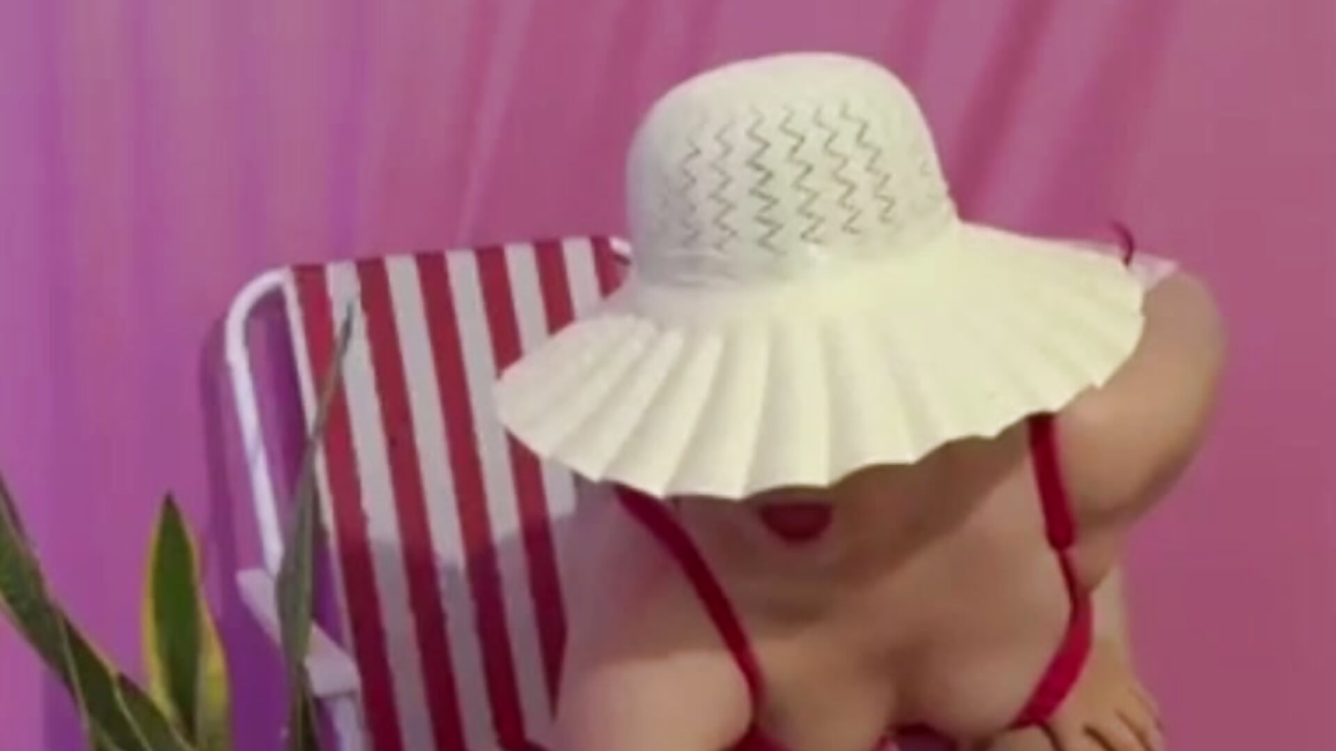 Summer is as hot and juicy as me 💛🌞🔥 - video by Naty_slavedoll cam model