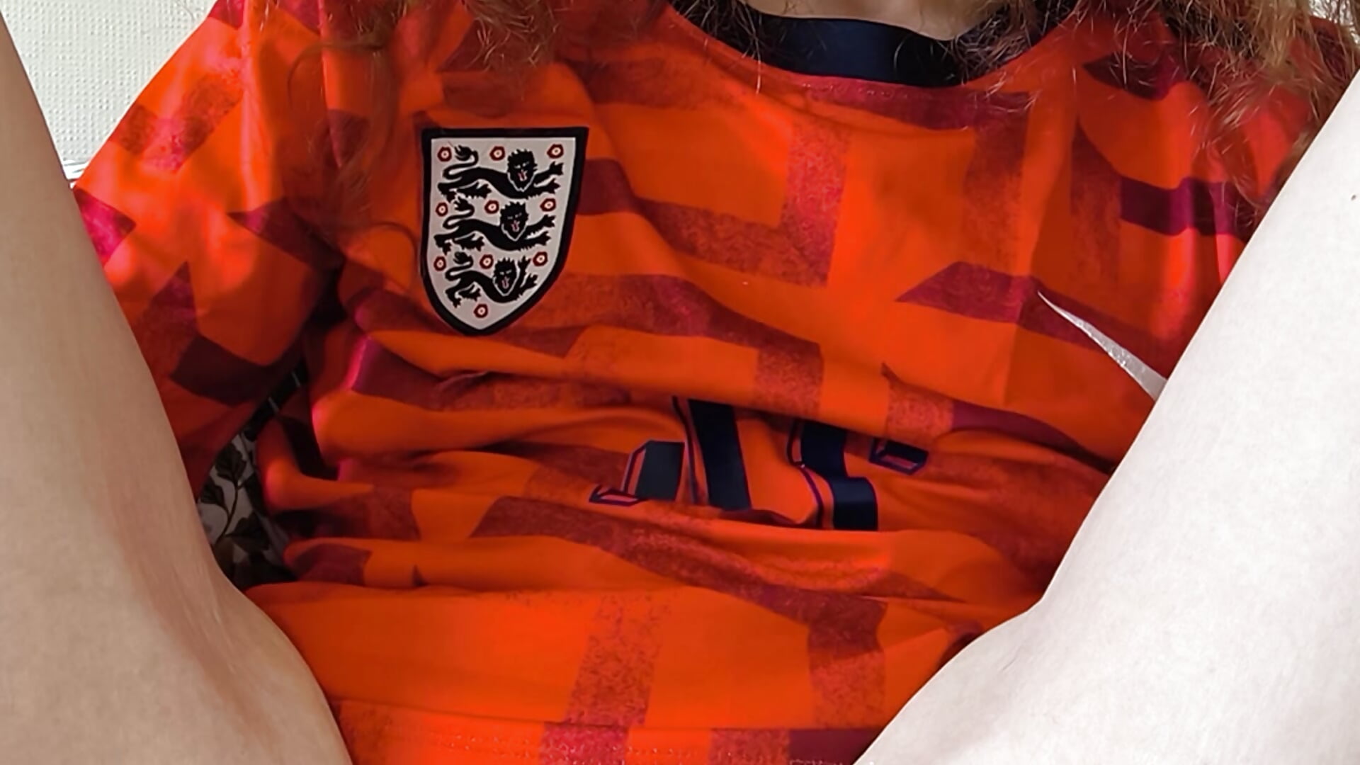 Everyone loves a girl in an England shirt